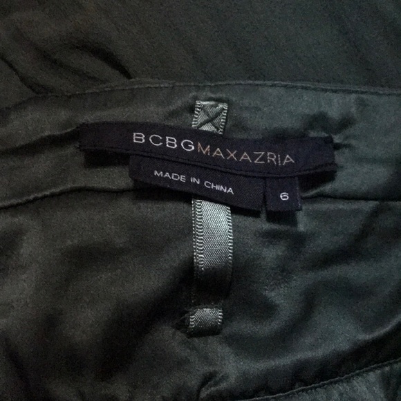 🔥 HOST PICK 🔥 BCBG Halter Dress in Hunter Green - Picture 9 of 11